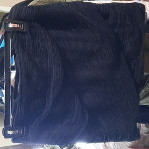 Caught black skirt small